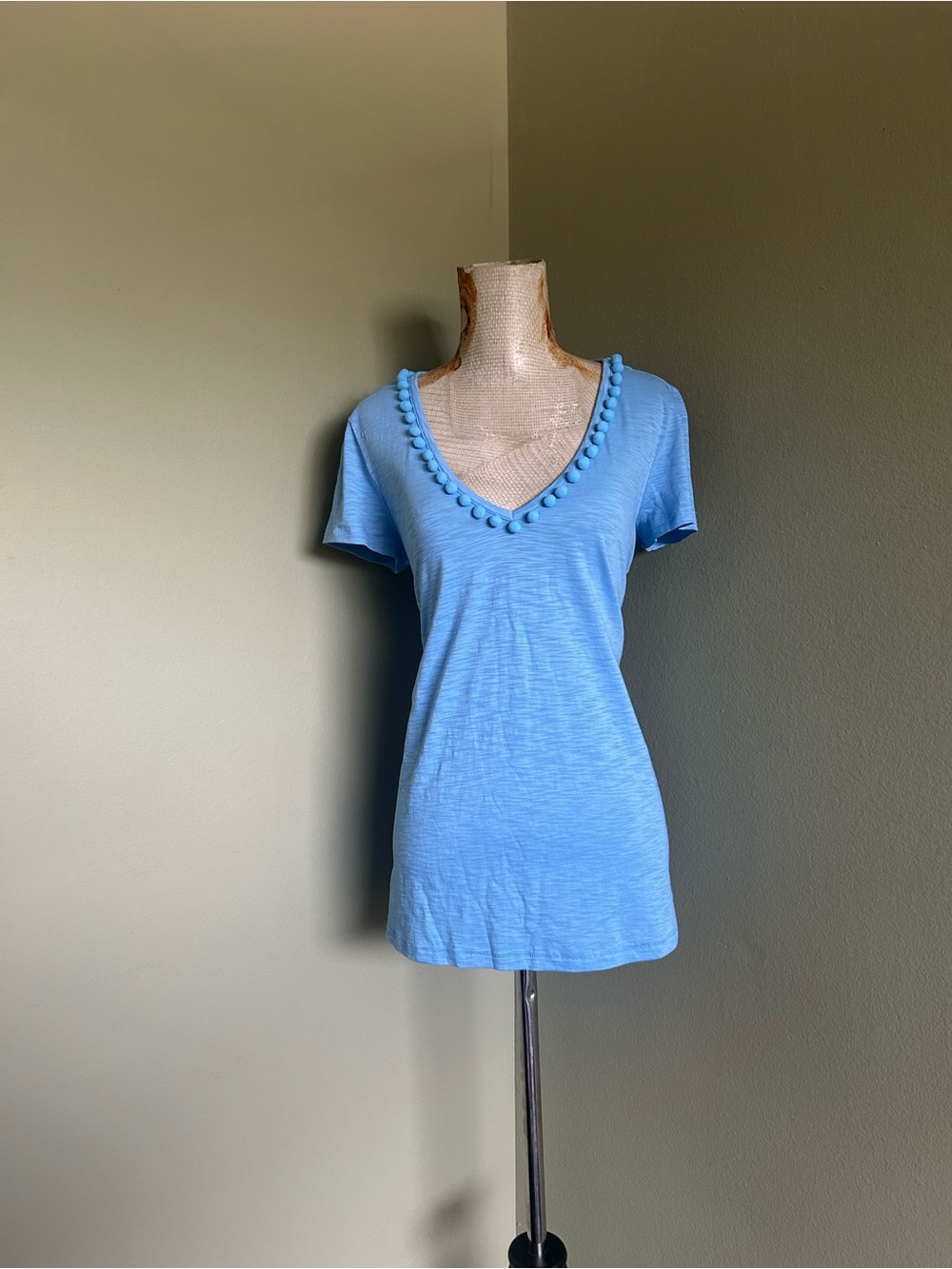 NWT Lilly Etta Top Light Blue Pom-Trim V-Neck Tee - Women